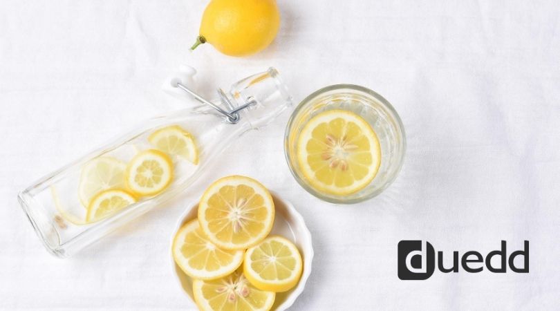 I benefici miracolosi dell’acqua e limone 